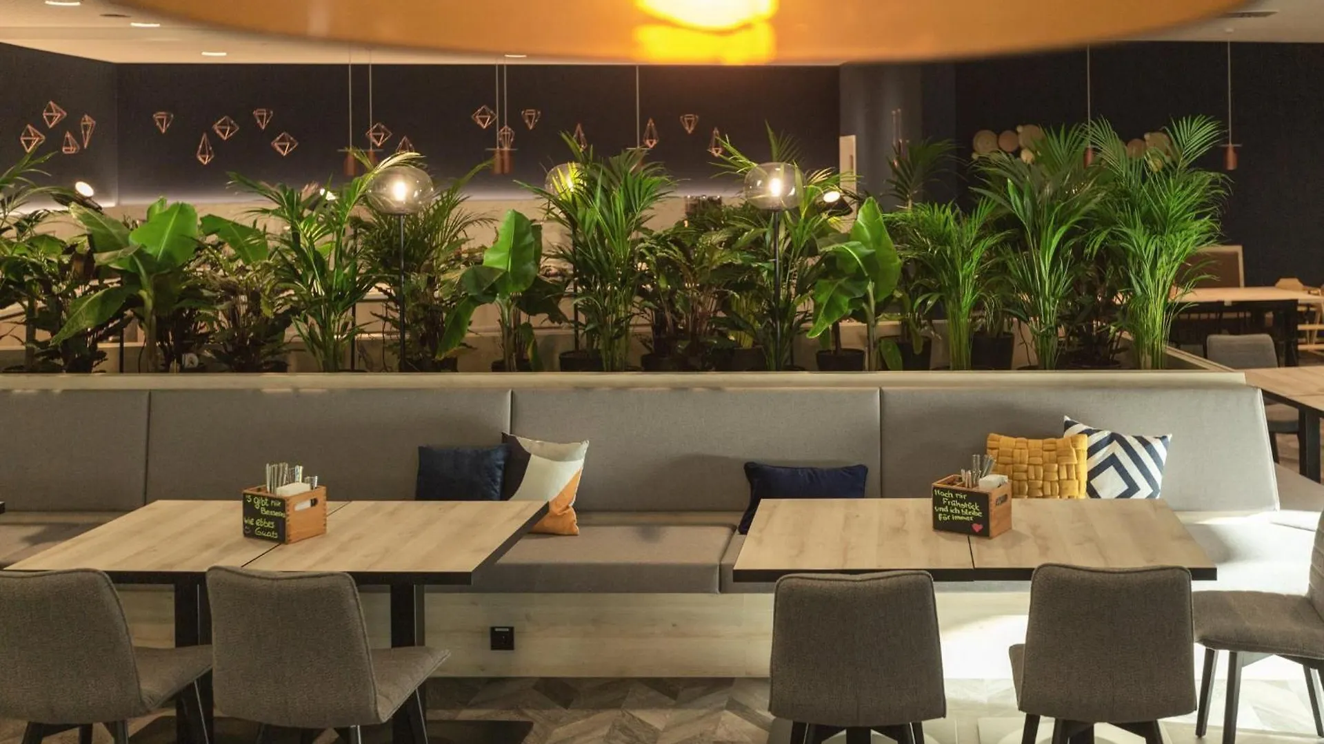 *** Hotel Holiday Inn - The Niu, Kettle Stuttgart Vaihingen By Ihg Německo
