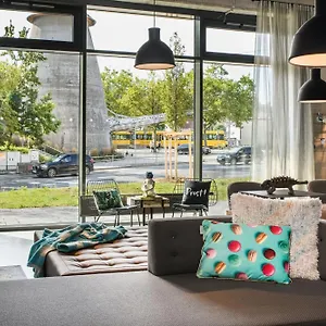 3* Otel Moxy Feuerbach