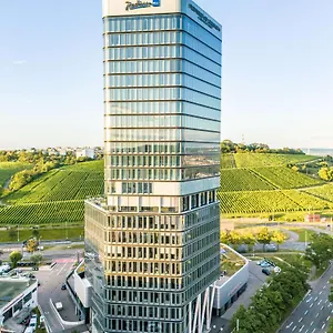 4* Otel Radisson Blu At Porsche Design Tower